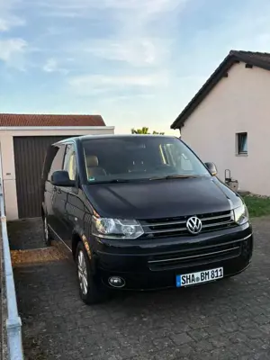 Volkswagen T5 Multivan Multivan Highline (Motor erst 38.000 Km!)