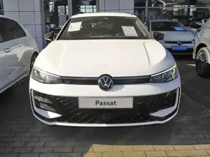 Volkswagen Passat Variant 2.0 TDi R-Line DSG AHK Standh Nav