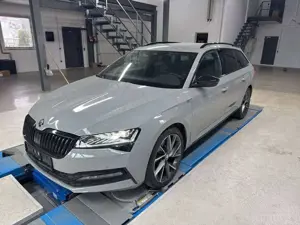 Skoda Superb Superb Combi 2.0 TSI DSG Sportline