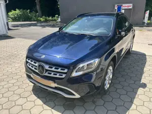Mercedes-Benz GLA 220 GLA 220 4Matic 7G-DCT Style