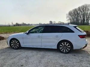 Audi A4 35 TFSI S line mit AHK und ACC