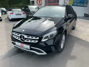 Mercedes-Benz GLA 200 d LED Navi SHZ PDC Navi Klima