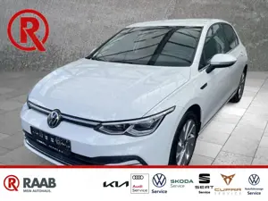 Volkswagen Golf VIII 1.5 eTSI Style DSG ACC LED SHZ Navi DAB 3-Zon