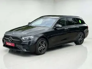 Mercedes-Benz E 300 de T AMG-Line* PANO*MULTIEBEAM*ALCANTARA*