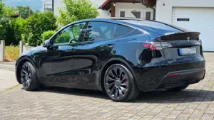 Tesla Model Y Model Y Performance Dual Motor AWD AHK