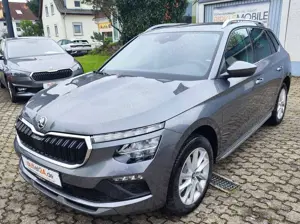 Skoda Kamiq Kamiq 130 Jahre AHK elek.Heckklappe Tot-Winkel Kamera Tempomat PDC v+h Kessy Garantie 5J