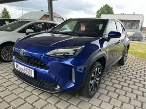 Toyota Yaris Cross Hybrid 1.5 VVT-i Team Deutschland *Smart Connect + Winter Paket*