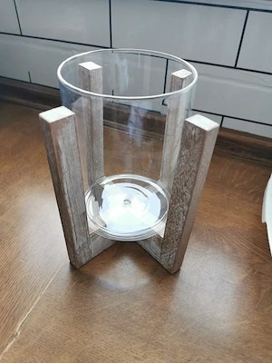 Schöner Kerzenhalter aus Glas