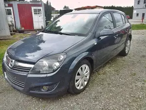 Opel Astra Innovation"110Jahre"/met+Klima+Xenon+Temp/TÜV
