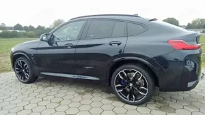 BMW X4 M40d+Laser+Sthzg+Pano+M-Sport+HUD+H/K+DAPro+21"Alu+EDW+360+etc.