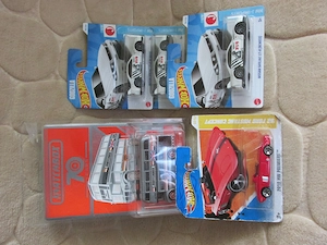 Hot Wheels - Nissan Skyline Godzilla * 62 Ford Mustang Concept * Matchbox 70 Years Routemaster