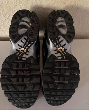 Nike Tns schwarz Gr.42 Neu
