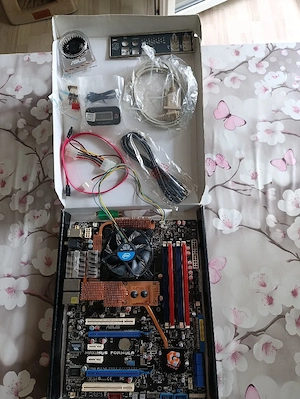 ASUS Mainboard Bild 3