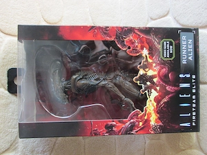 NECA Aliens - Fireteam Elite Runner Alien Actionfigur