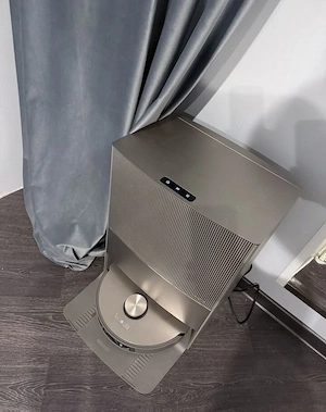 Dreame X10 Pro Saugroboter mit Absaugstation