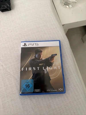 James Bond first light PS5