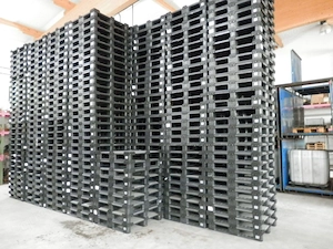 Stabile Kunststoffpaletten, Plastikpaletten 1,0m x 1,0m