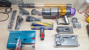 Dyson V15 neu 