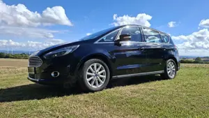 Ford S-Max 2.0 TDCi Titanium, schwenkbare Anhängerkupplung