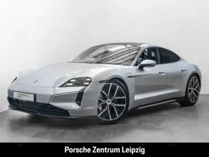 Porsche Taycan Turbo Nachtsicht Active-Ride InnoDrive
