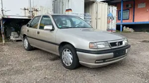 Opel Vectra A - AUTOM. 2.0 - 4/5trg