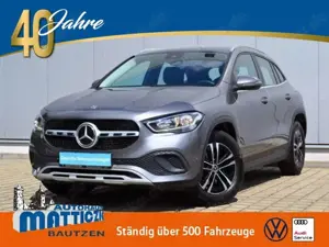 Mercedes-Benz GLA 180 DCT Style LED/NAVI+VZE/17-ZOLL/GRA/RFK/PARK-ASSIS