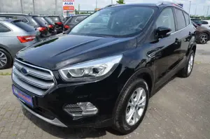 Ford Kuga 1.5 EcoBoost Titanium 4x4 LED Navi AHK
