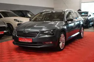 Skoda Superb SuperB 2.0 TDI 4x4 DSG Combi Style 1.Hand*Aut.*
