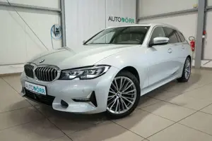 BMW 320 d xDrive Touring Luxury Line Standhz+AHK+ACC