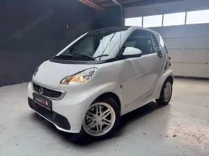 smart forTwo Micro Hybrid Drive+2.HAND+KLIMA+PANO+