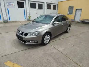 Volkswagen Passat Comfortline BlueMotion*KLIMAAUT*NAVI*SITZH*TÜV*
