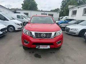 Nissan Navara NP300 N-Guard Double Cab 4x4