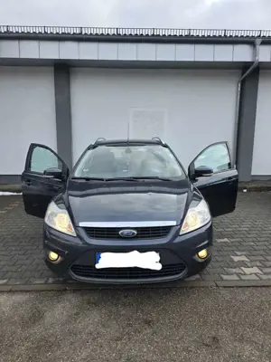 Ford Focus Turnier 1.6 16V Titanium