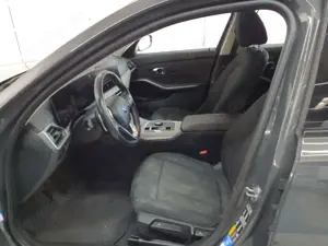 BMW 320 320e Touring Aut. Navi SHz LED