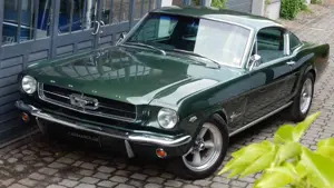 Ford Mustang Fastback 5-speed
