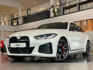 BMW i4 M50 M-Sport Pro Laser M-Sitze SurrV HK ACC