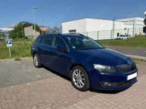 Skoda Octavia Octavia Combi 2.0 TDI Green tec DSG Elegance