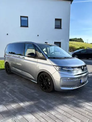 Volkswagen T7 Multivan 2,0 TSI, 20“, 8-fach, KW 3, AHK, Pano, MwSt.