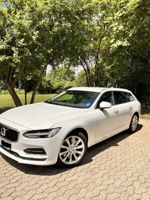 Volvo V90 Momentum
