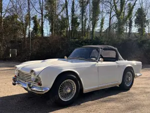 Triumph TR4