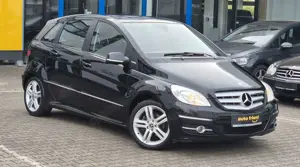 Mercedes-Benz B 180 Sport Edition /LEDER/PDC/SHZ/NAVI/TÜV/ALU