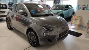 Fiat 500e La Prima by Bocelli, Panoramadach
