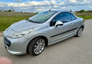 Peugeot 207 Peugeot Cabrio Ledersportsitze