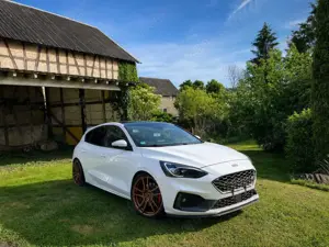 Ford Focus 2.3 EcoBoost SS ST mit Styling-Paket