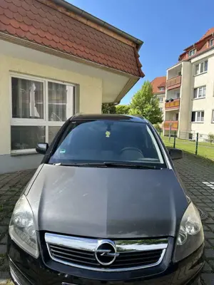 Opel Zafira 1.8 Sport
