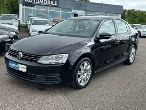 Volkswagen Jetta VI Comfortline NAVI PDC KAMERA TÜV/HU/NEU