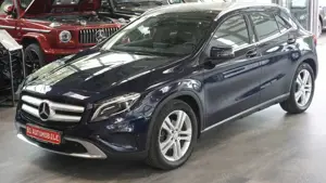 Mercedes-Benz GLA 200 *BI-XENON*PANO*NAVI*