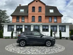 Hyundai KONA Trend LED ACC NAVI HUD KRELL WÄMPU