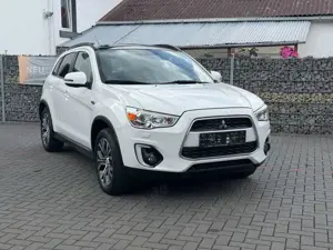 Mitsubishi ASX Aut. 4WD*Panorama*TÜVSERVICE NEU*WENIG KM*