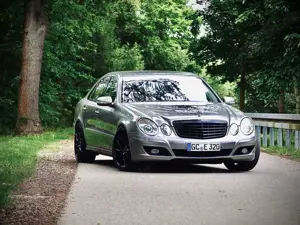 Mercedes-Benz E 320 E-Klasse Diesel CDI 4Matic Automatik Classic DPF